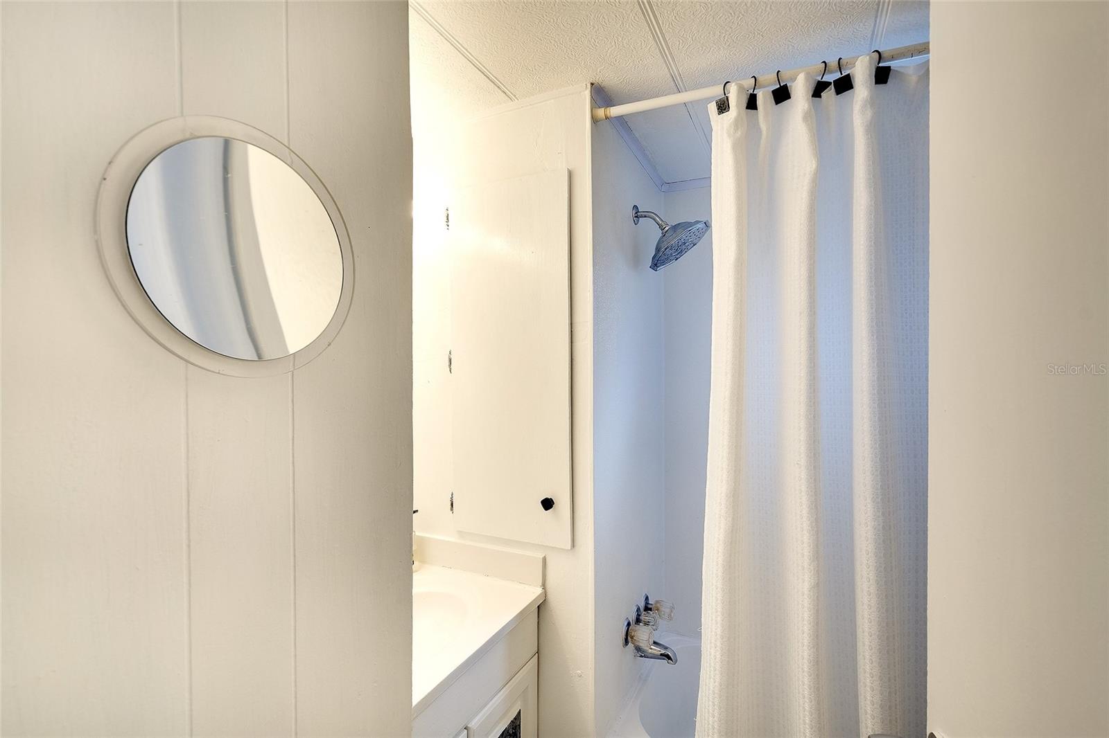 A4665251 Property Photo