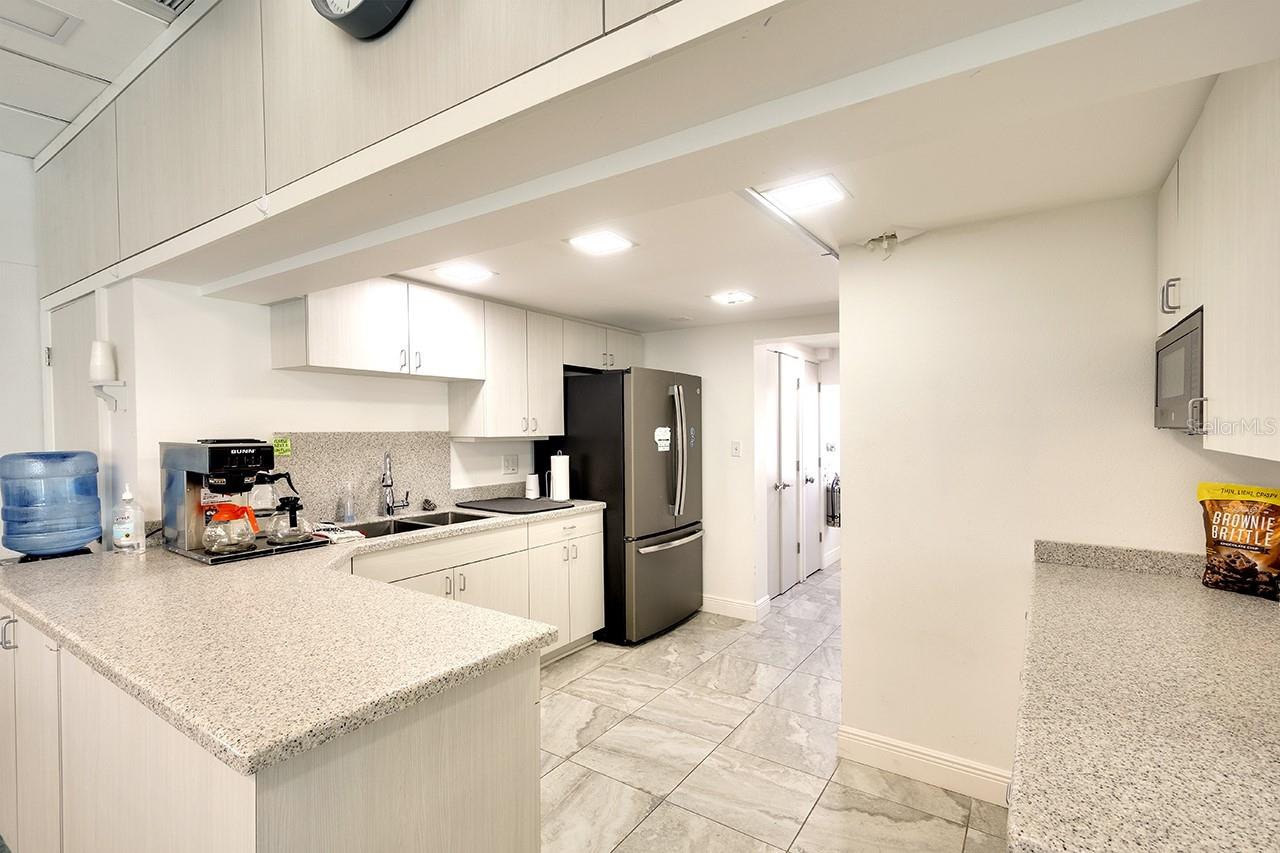 A4665251 Property Photo