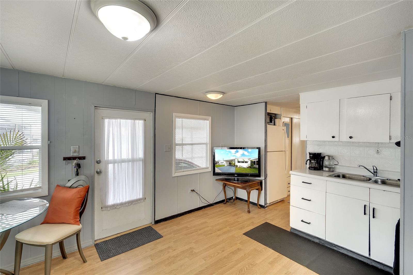 A4665251 Property Photo