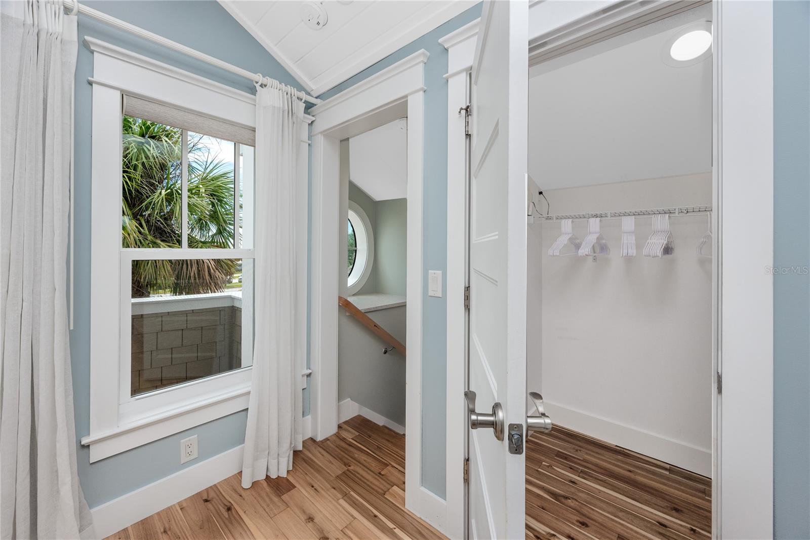 TB8428224 Property Photo