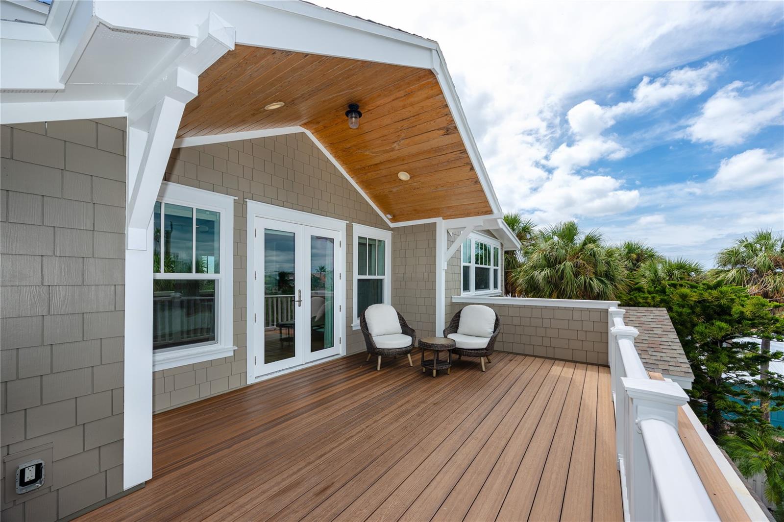 TB8428224 Property Photo