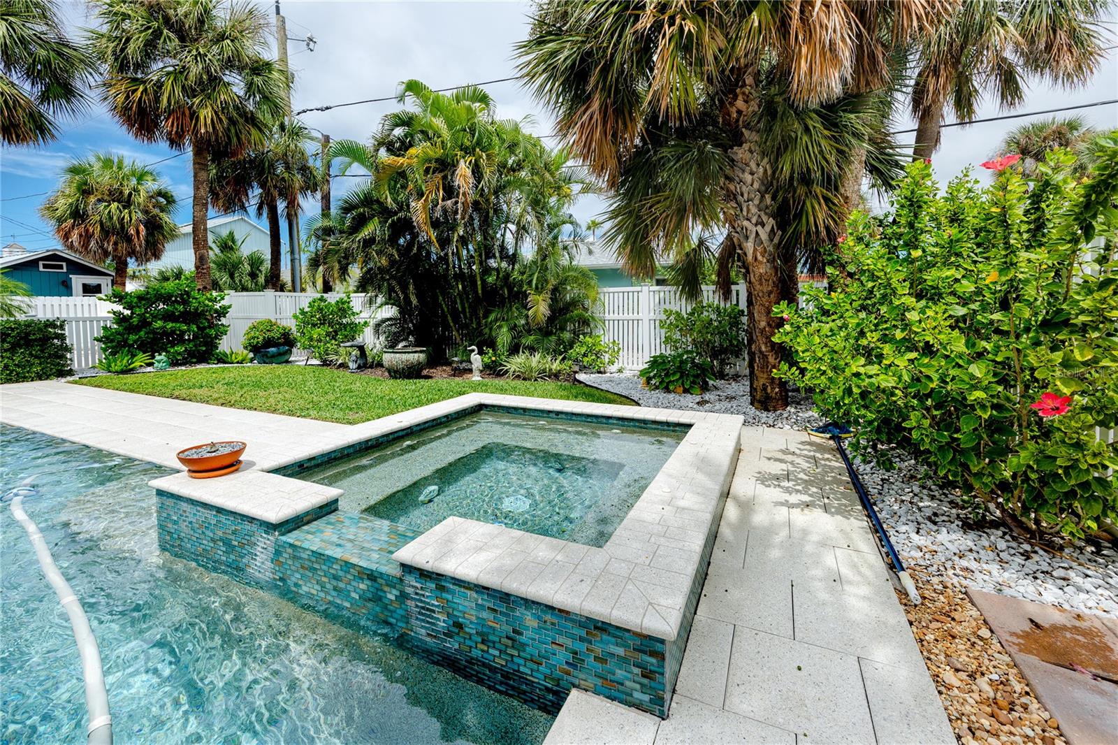 TB8428224 Property Photo