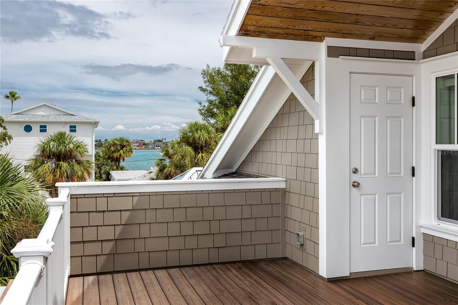 TB8428224 Property Photo