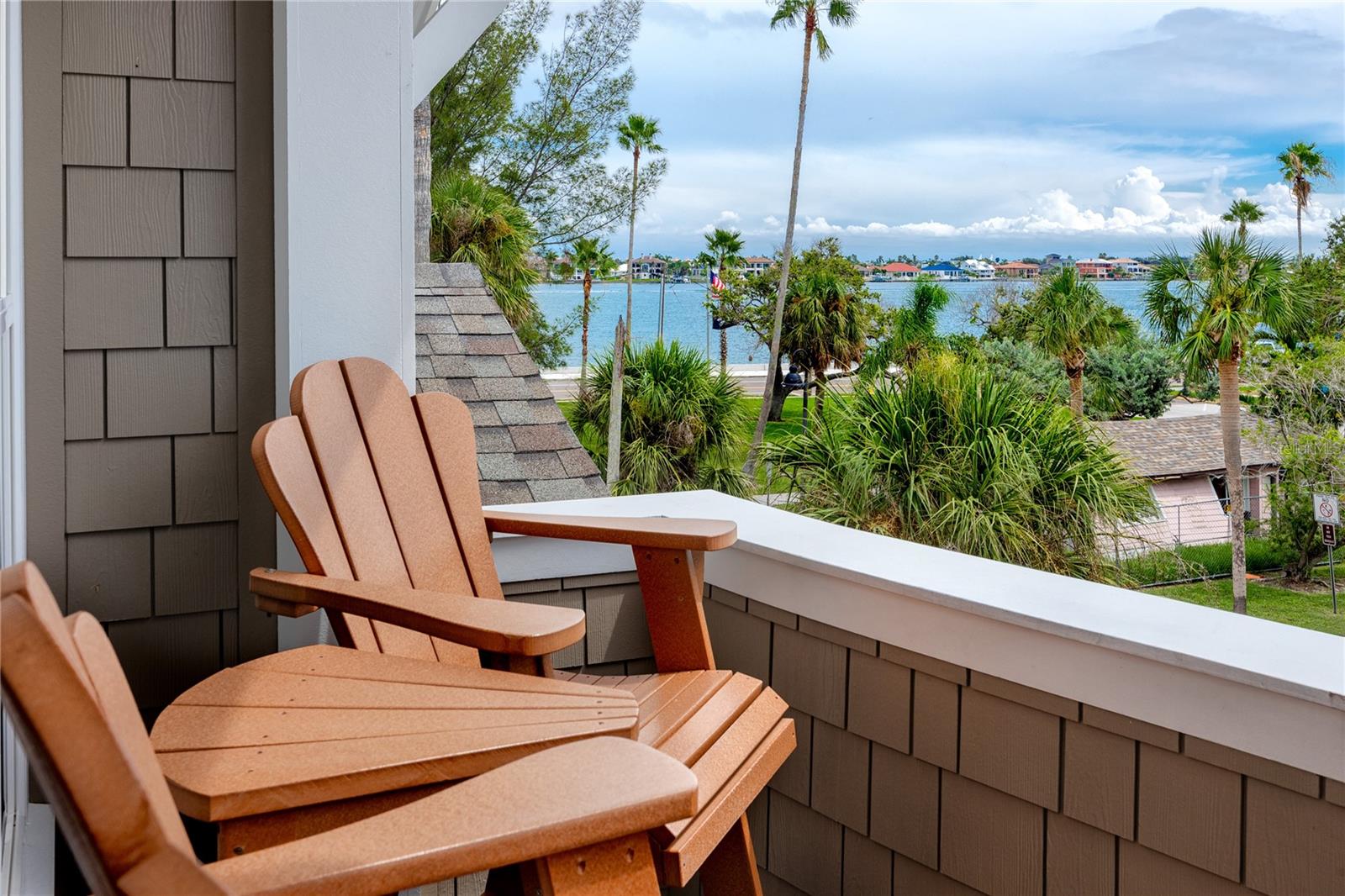 TB8428224 Property Photo