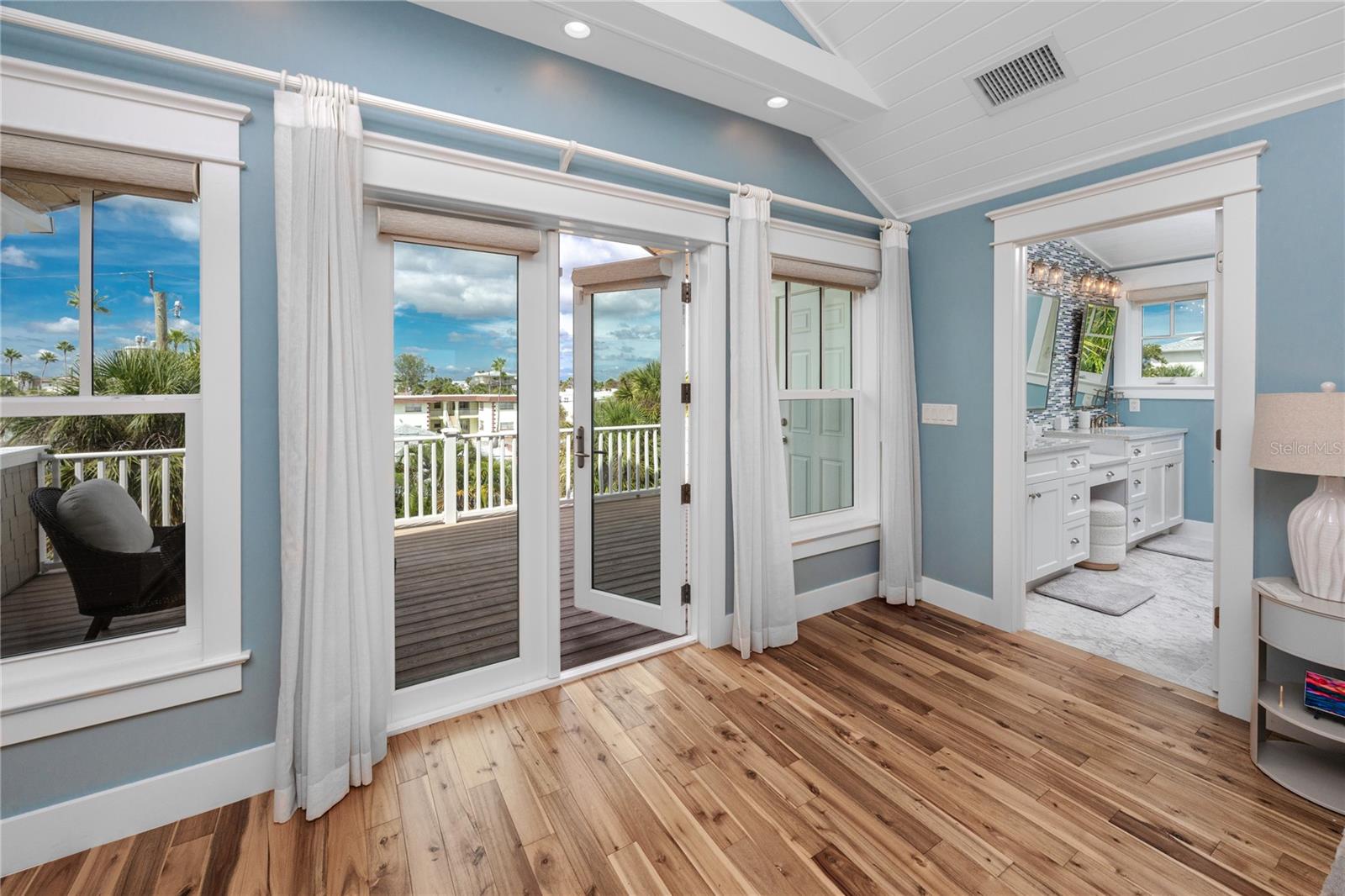 TB8428224 Property Photo