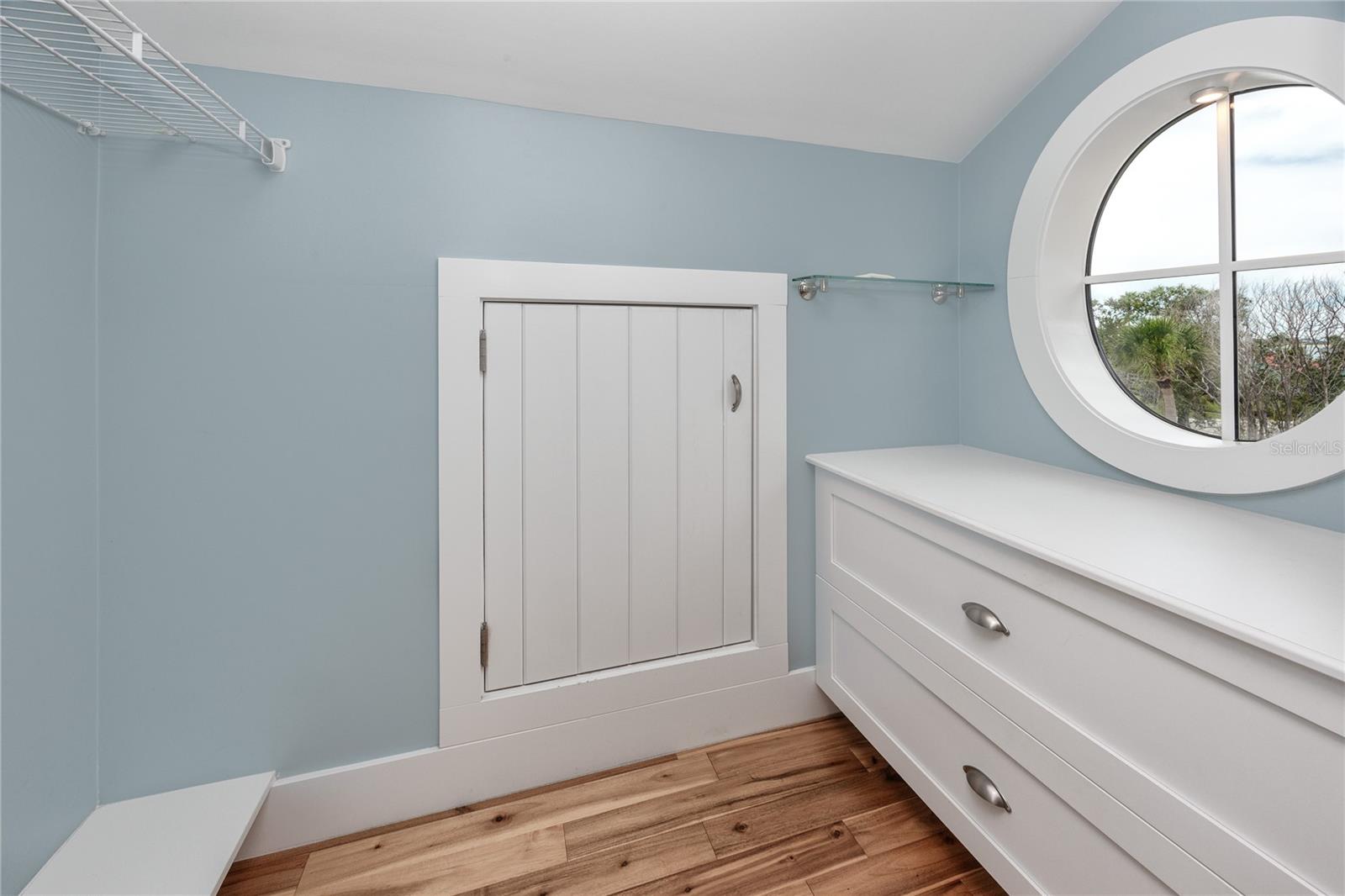 TB8428224 Property Photo