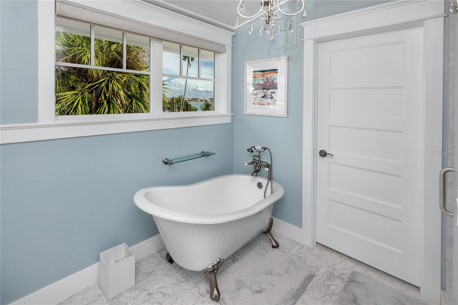 TB8428224 Property Photo