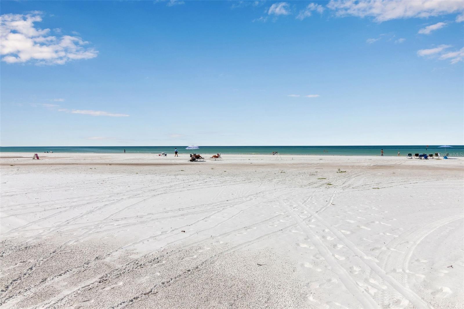 19 WHISPERING SANDS DR #203, SARASOTA, FL, 34242