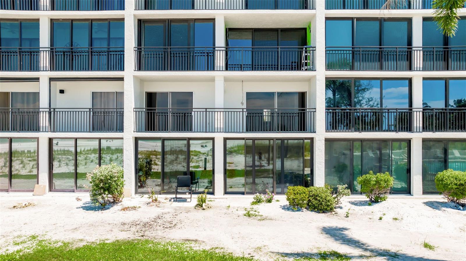 19 WHISPERING SANDS DR #203, SARASOTA, FL, 34242