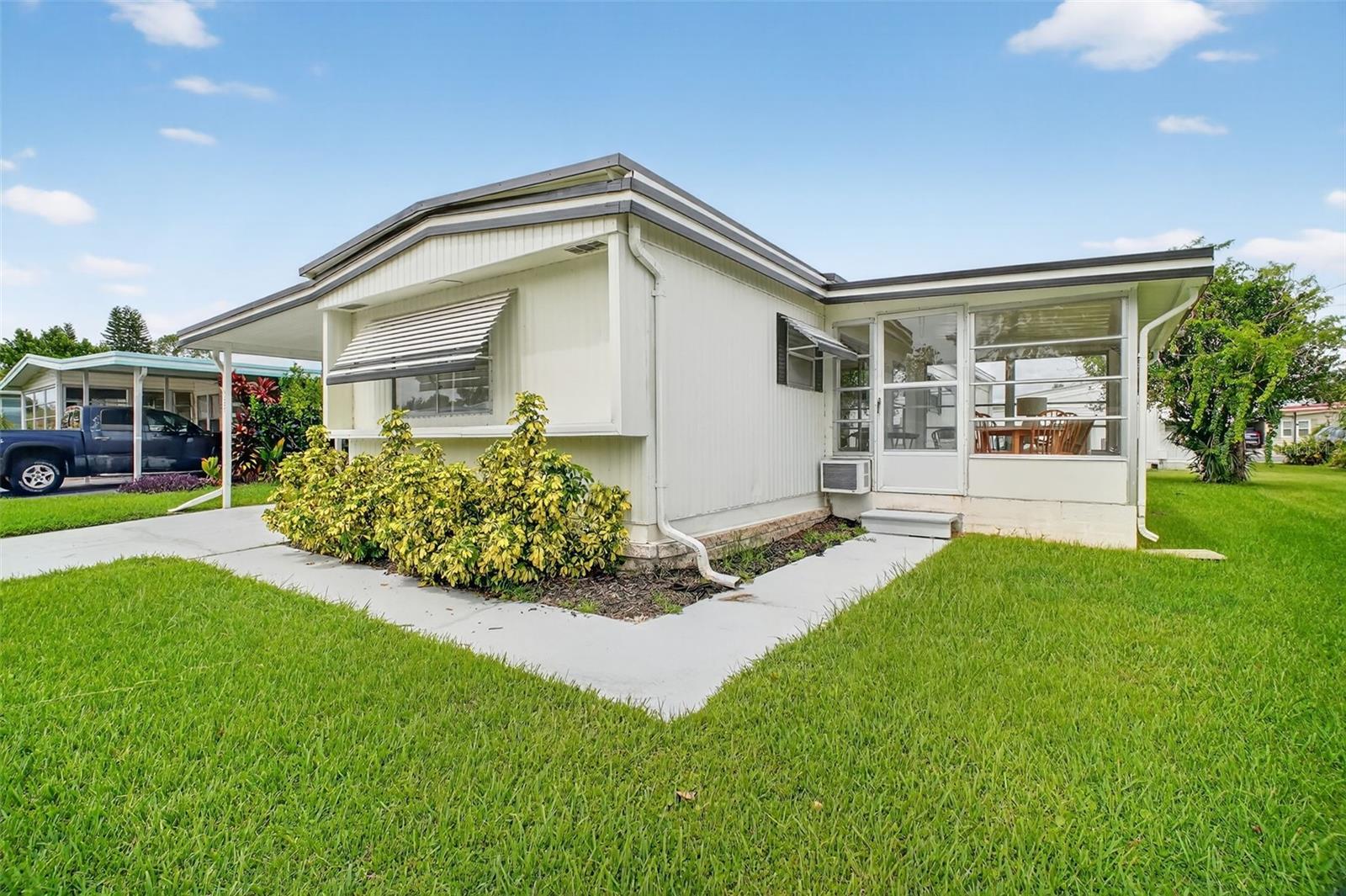 O6344748 Property Photo