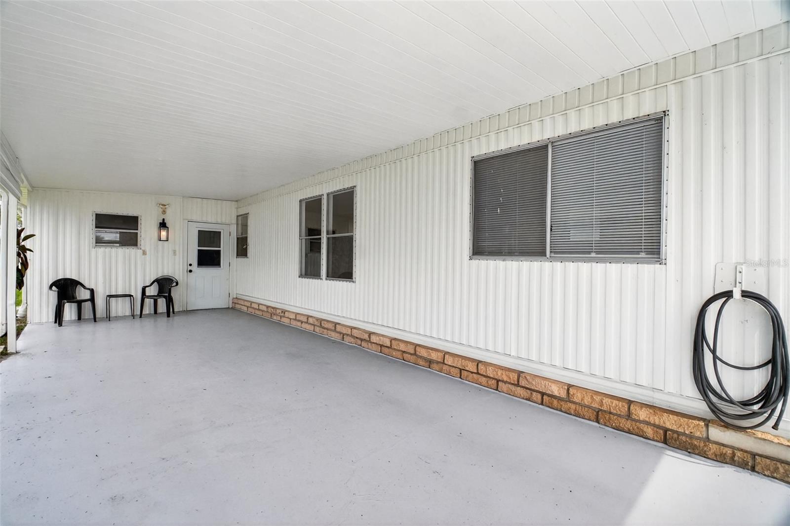 O6344748 Property Photo