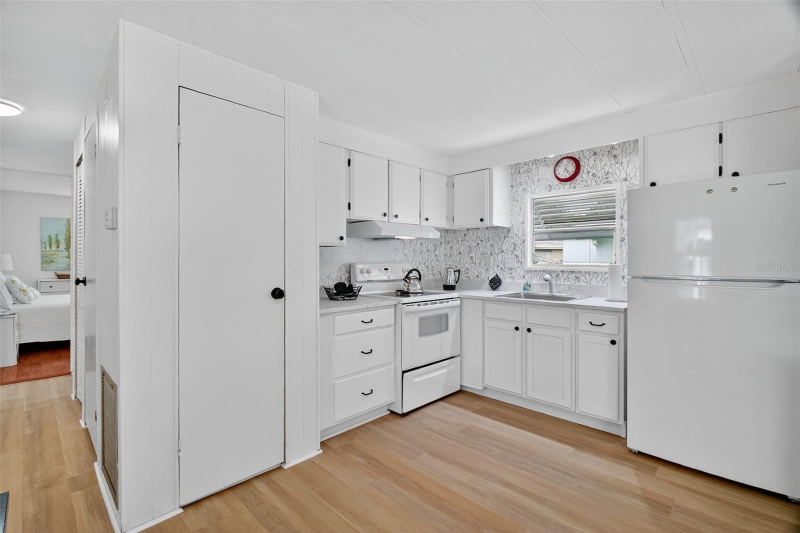 O6344748 Property Photo