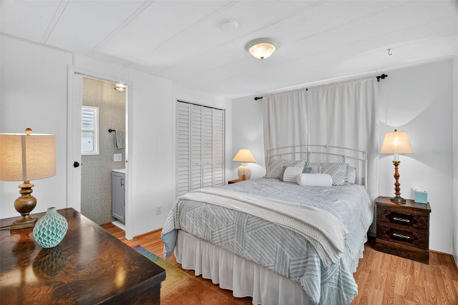 O6344748 Property Photo