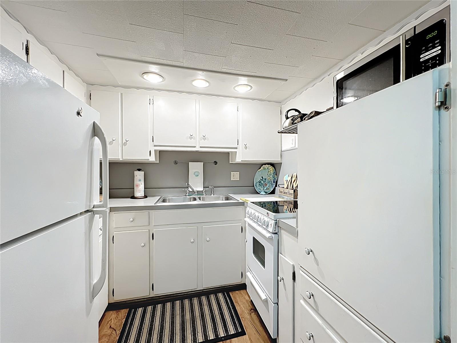 TB8428365 Property Photo