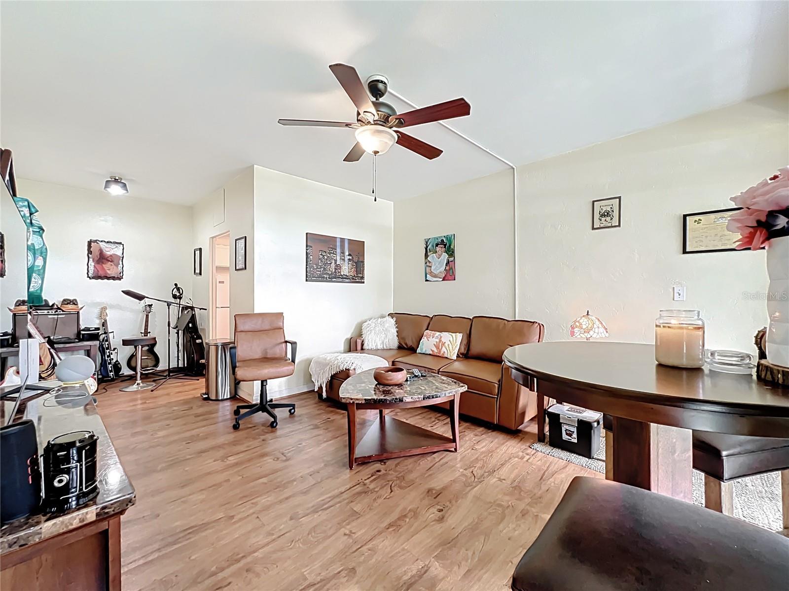 TB8428365 Property Photo