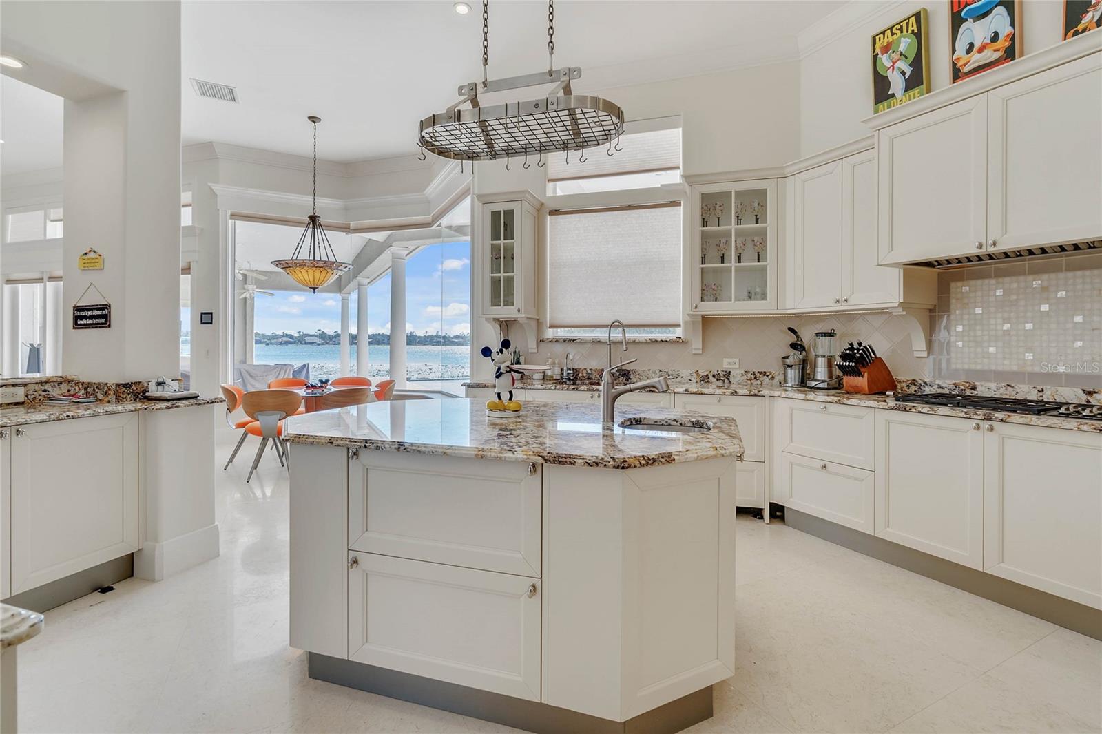 O6344799 Property Photo