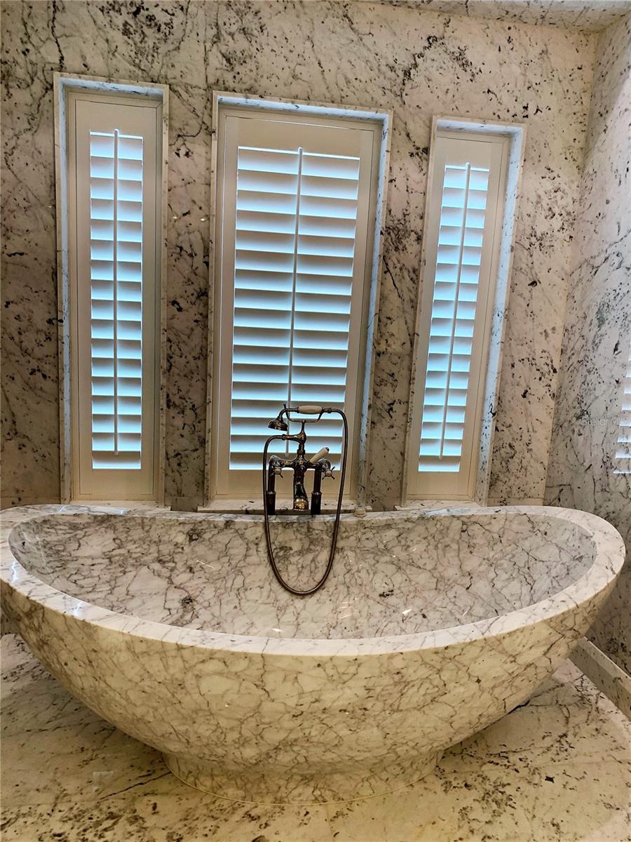 O6344799 Property Photo