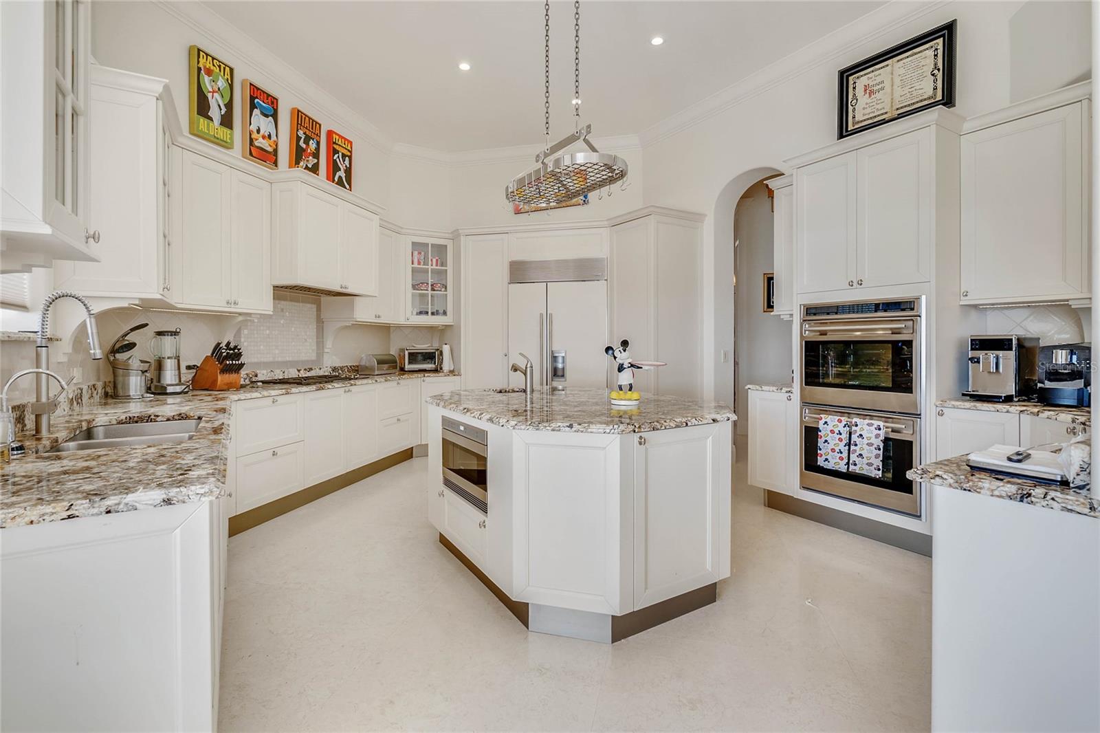 O6344799 Property Photo