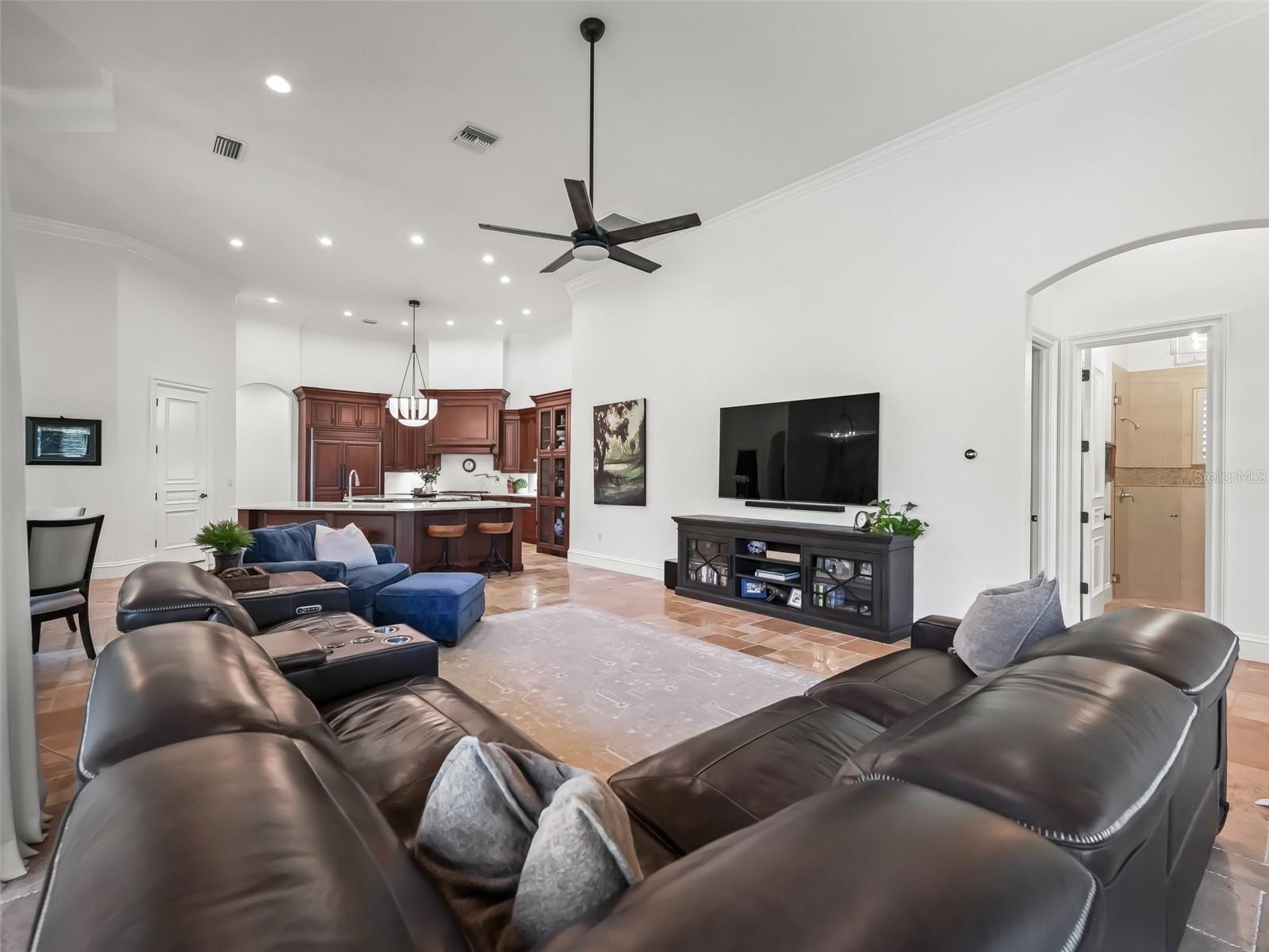 OM709708 Property Photo