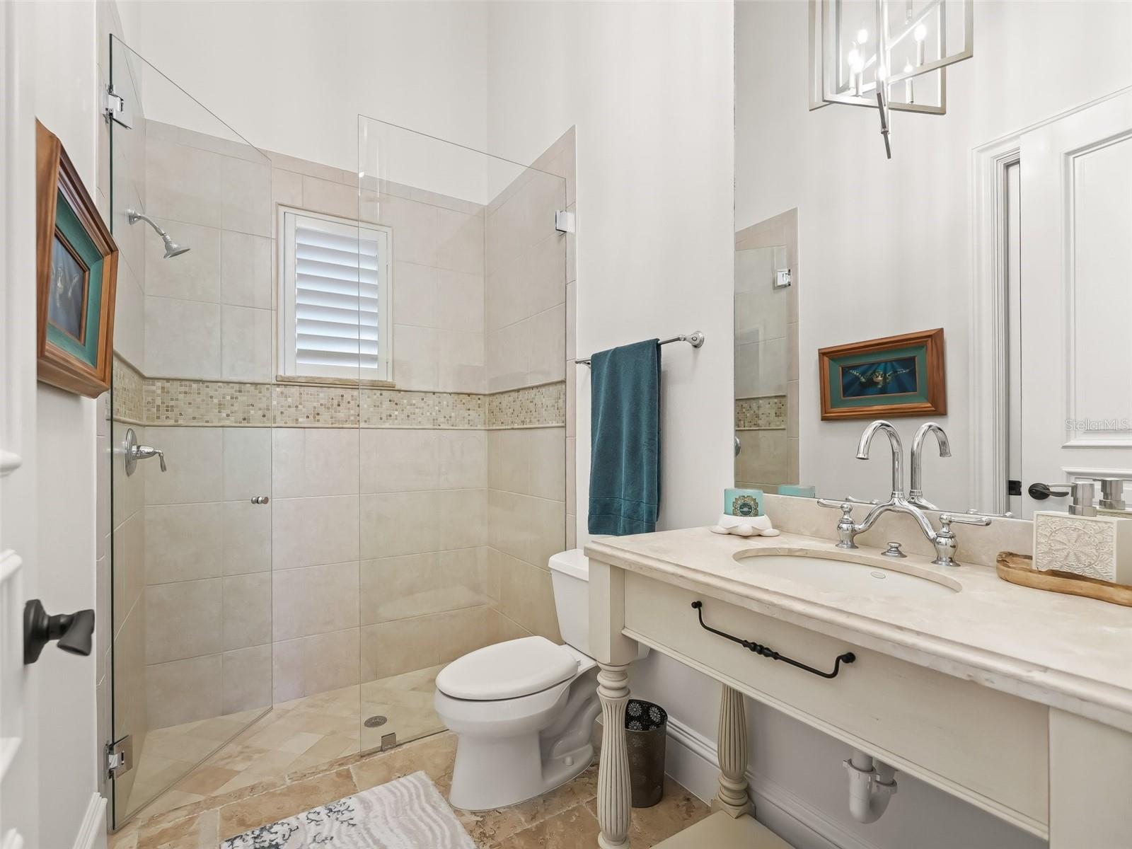 OM709708 Property Photo