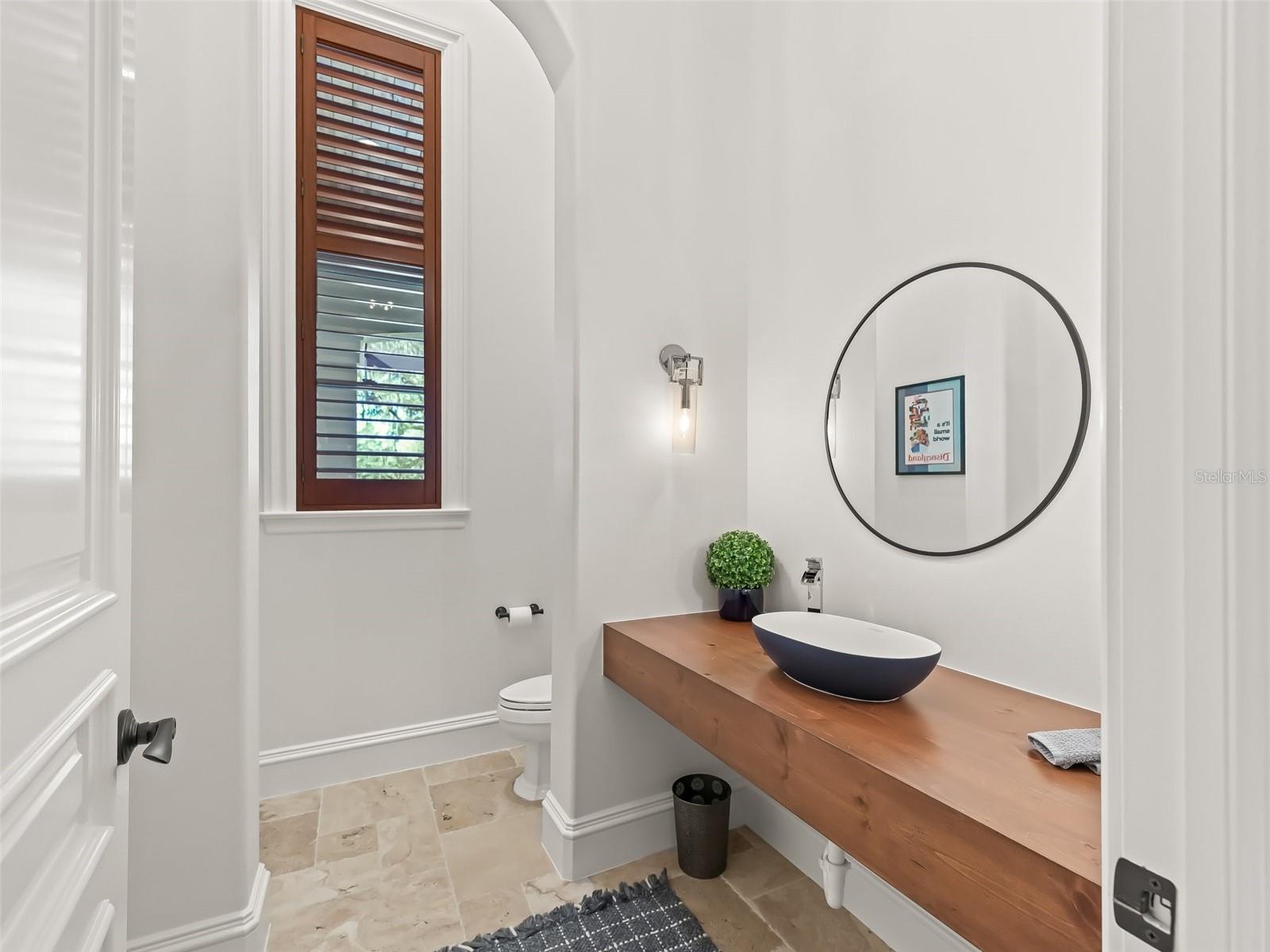 OM709708 Property Photo