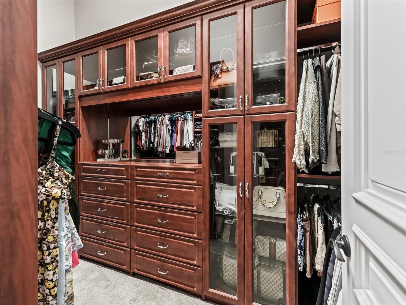 OM709708 Property Photo