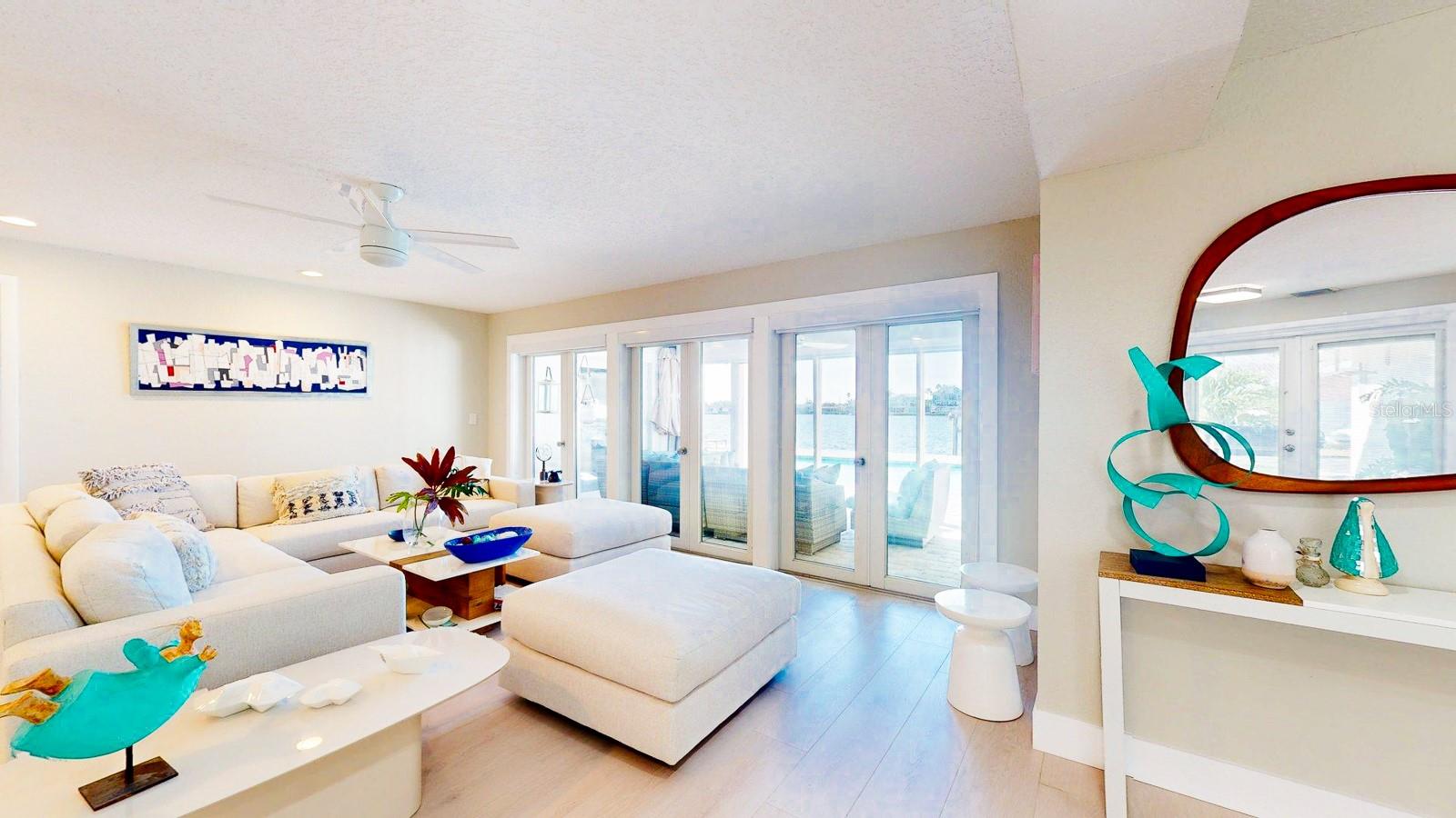 TB8428390