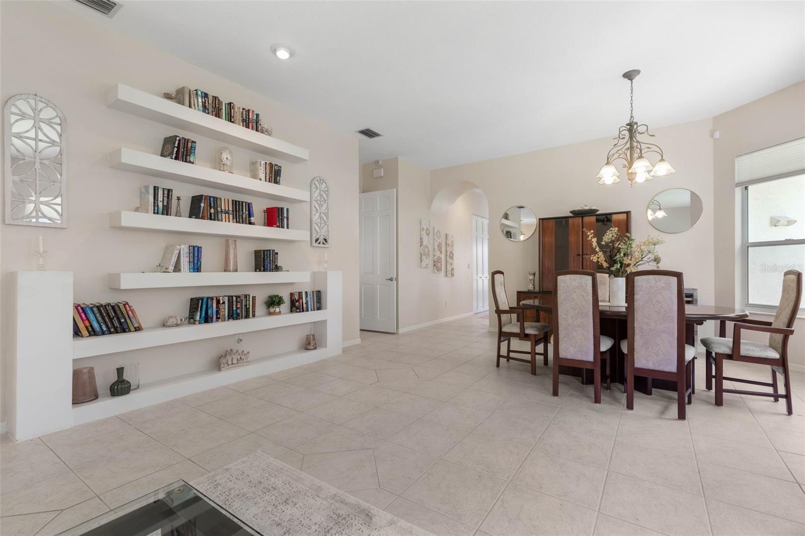 10 MADEIRA CT, PALM COAST, FL, 32137