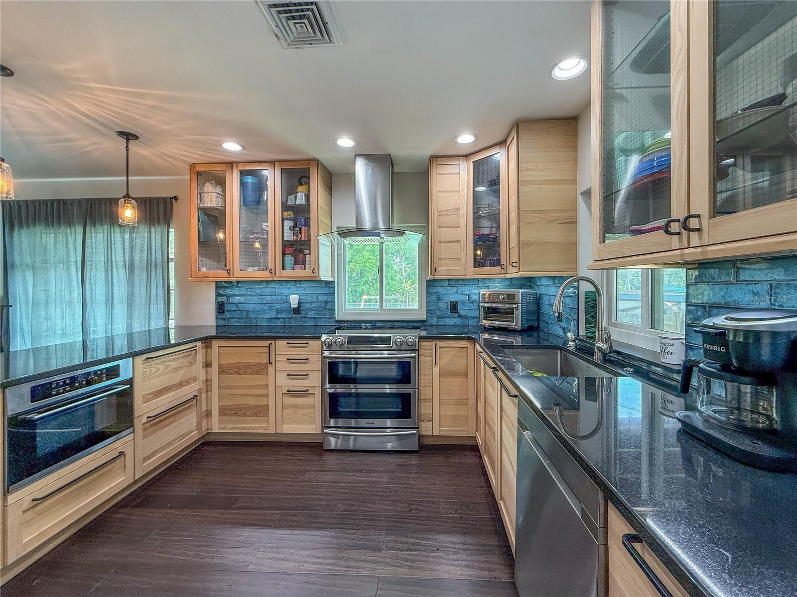 418 EDWARDS DR, SARASOTA, FL, 34243