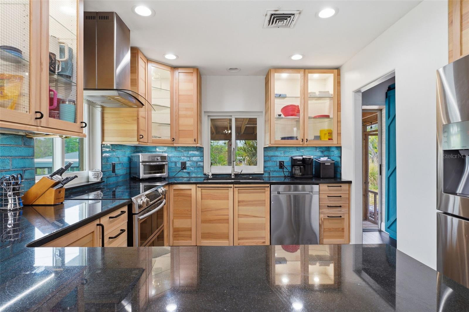 418 EDWARDS DR, SARASOTA, FL, 34243