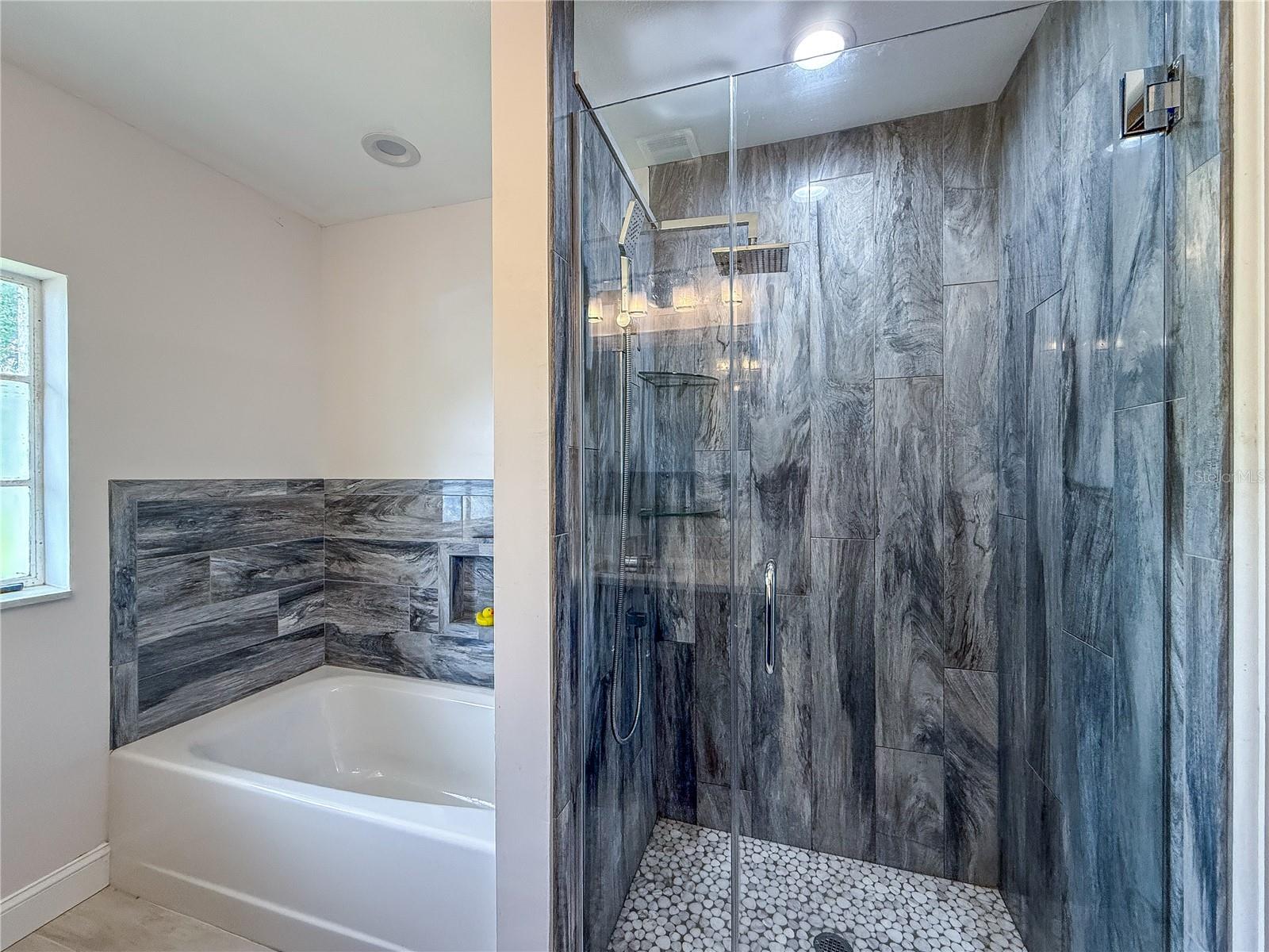 418 EDWARDS DR, SARASOTA, FL, 34243