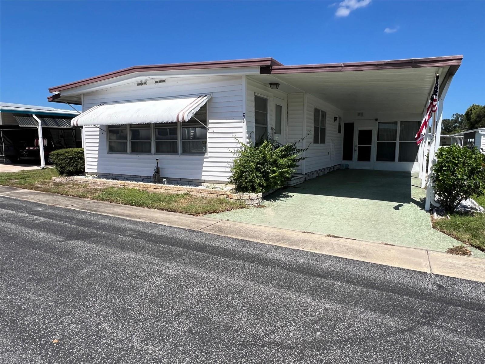 TB8428461 Property Photo