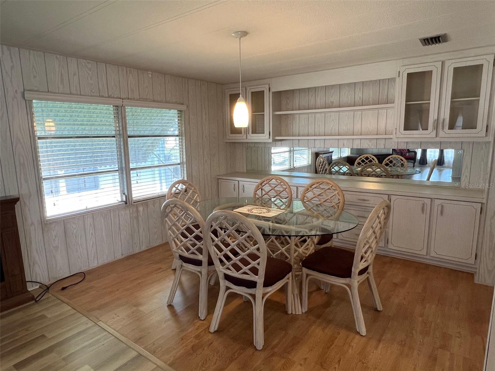 TB8428461 Property Photo