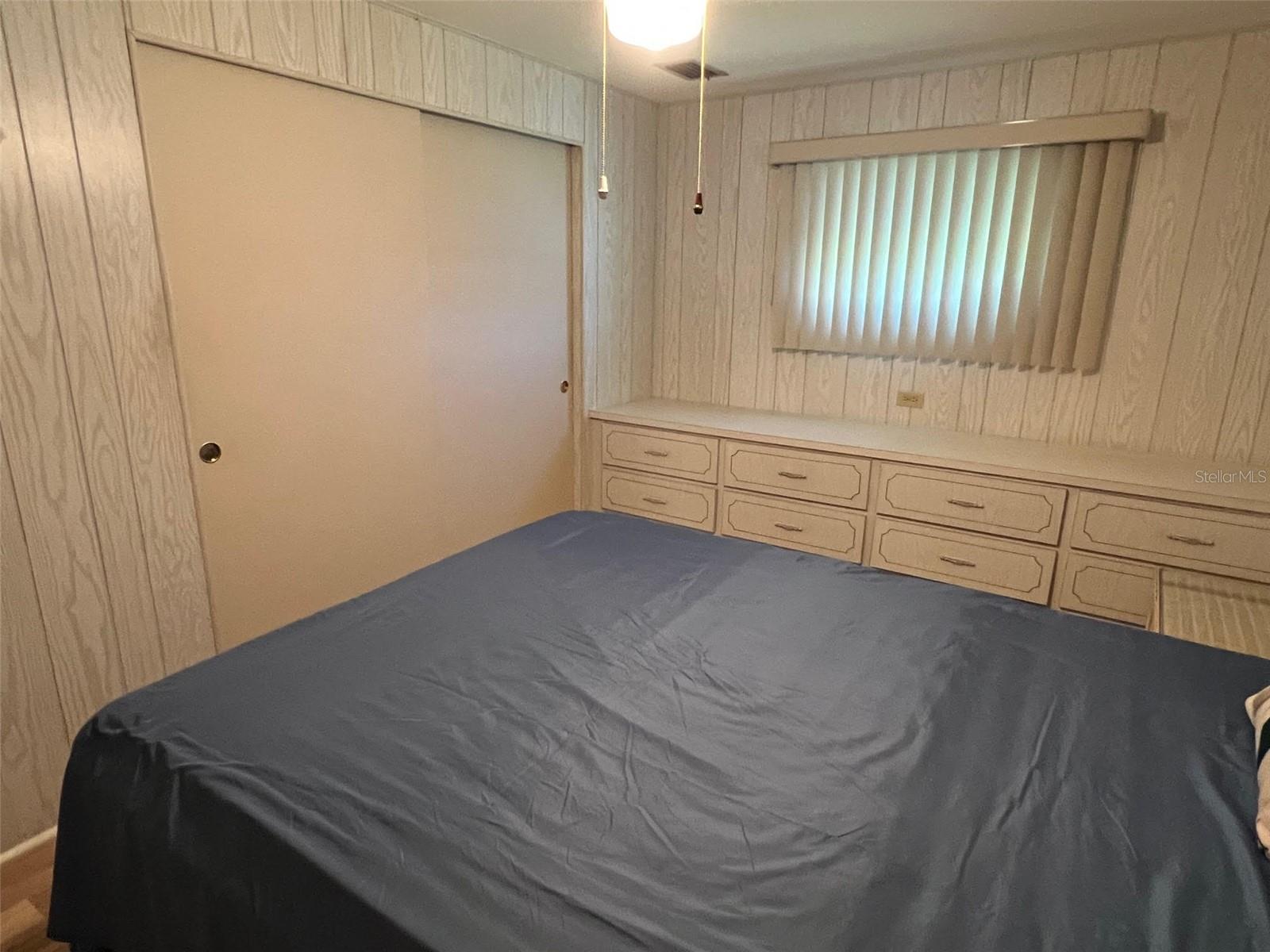 TB8428461 Property Photo