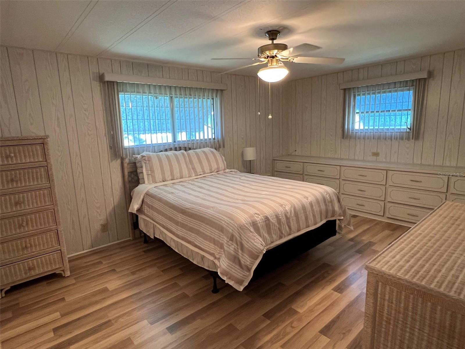 TB8428461 Property Photo