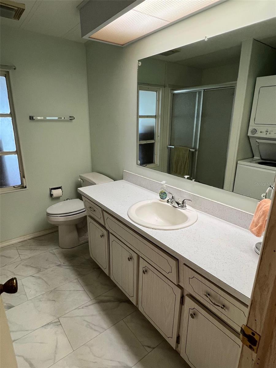 TB8428461 Property Photo