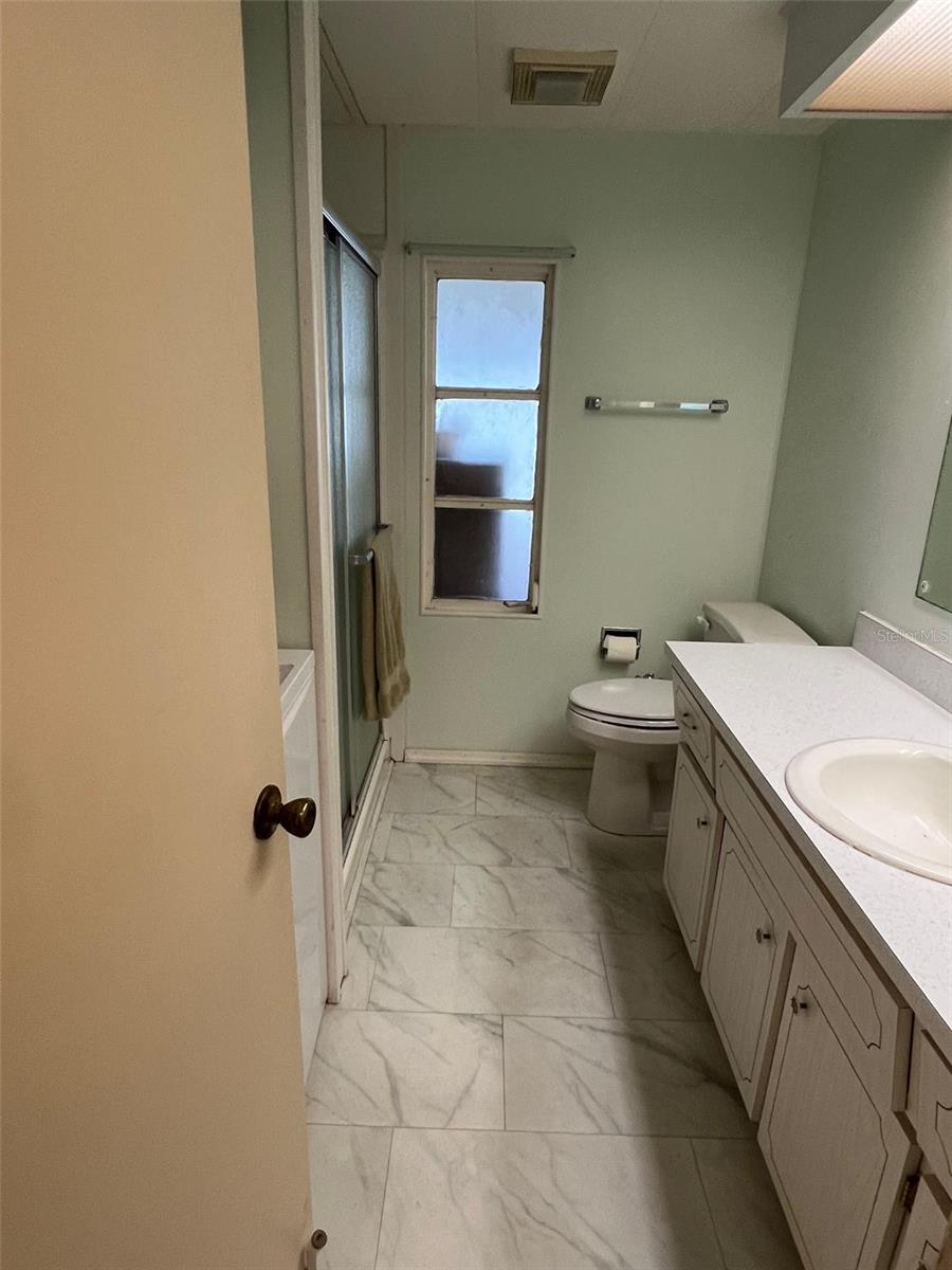 TB8428461 Property Photo