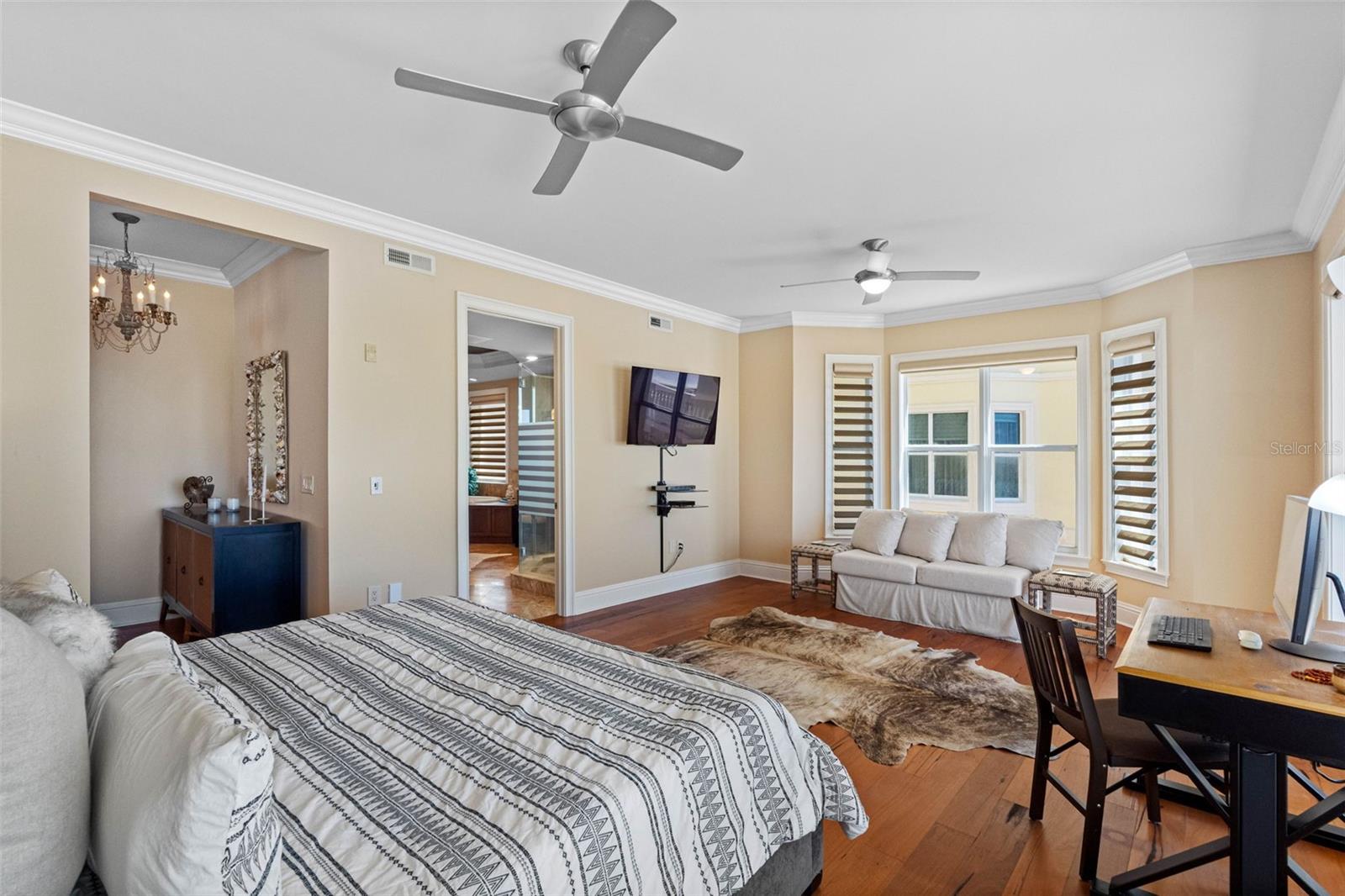 TB8428501 Property Photo