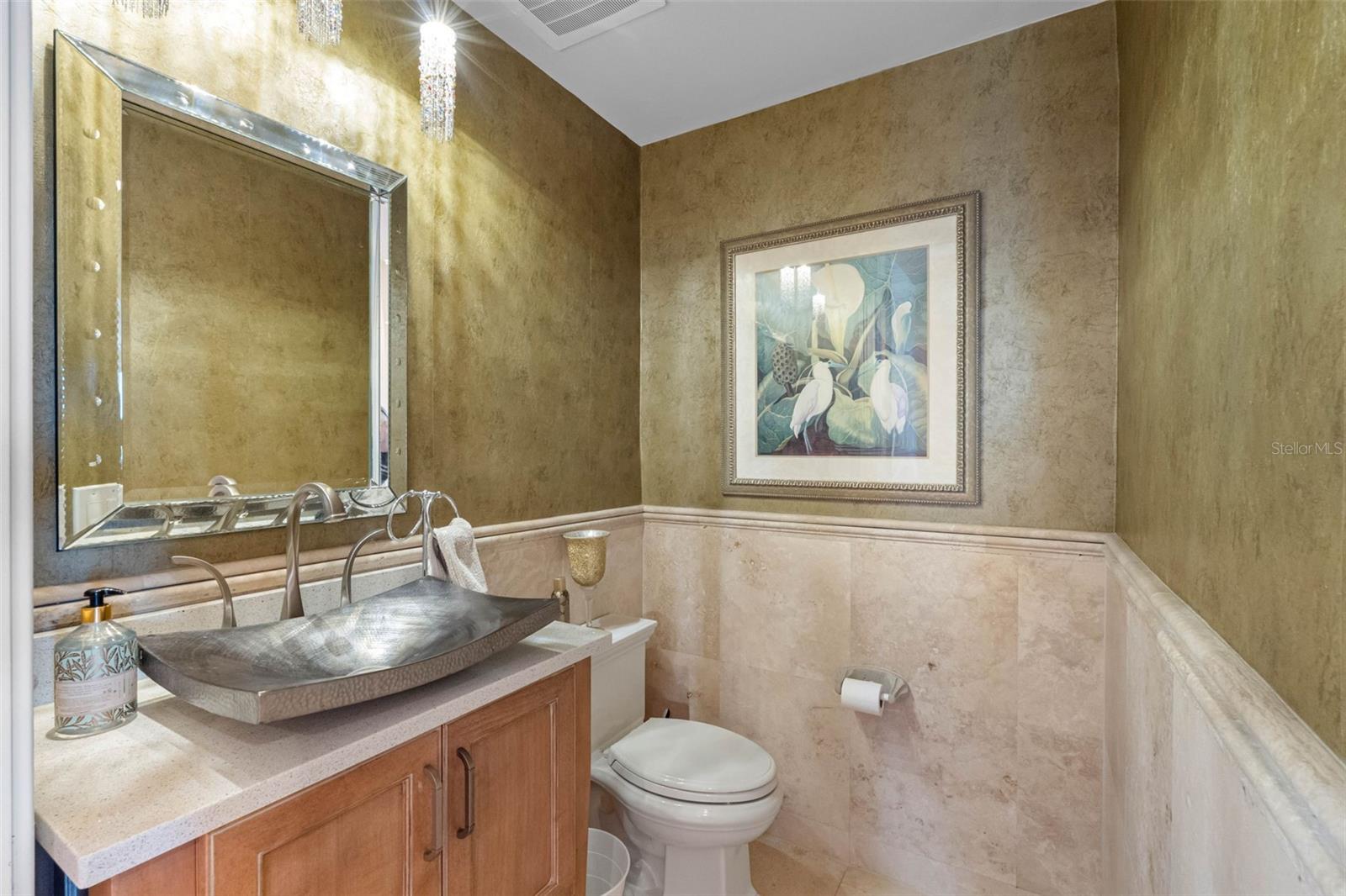 TB8428501 Property Photo