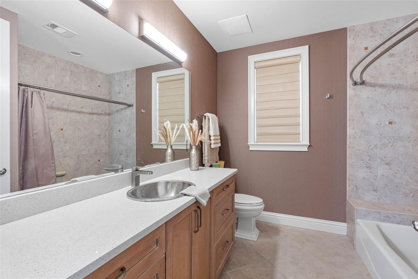 TB8428501 Property Photo