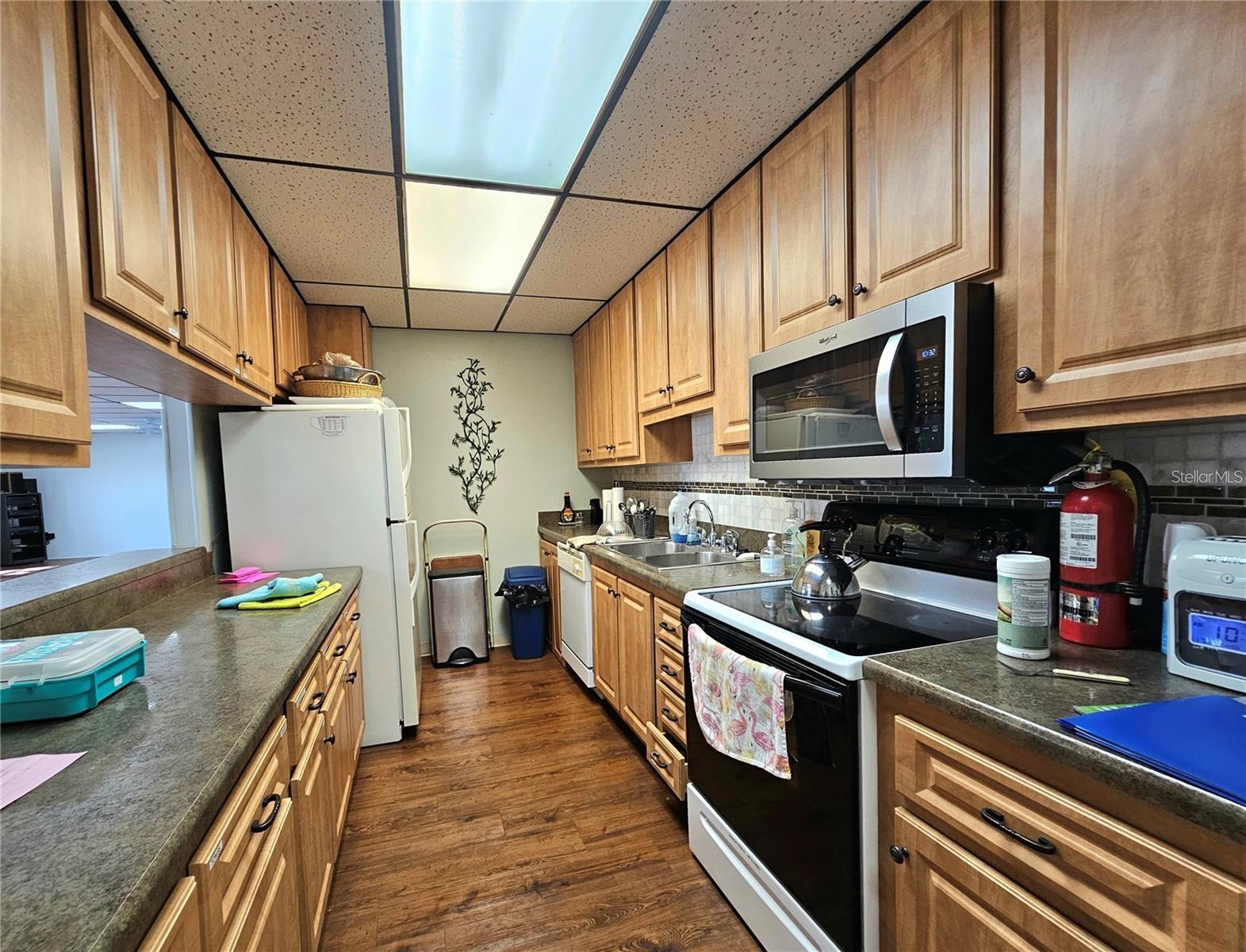 A4665347 Property Photo