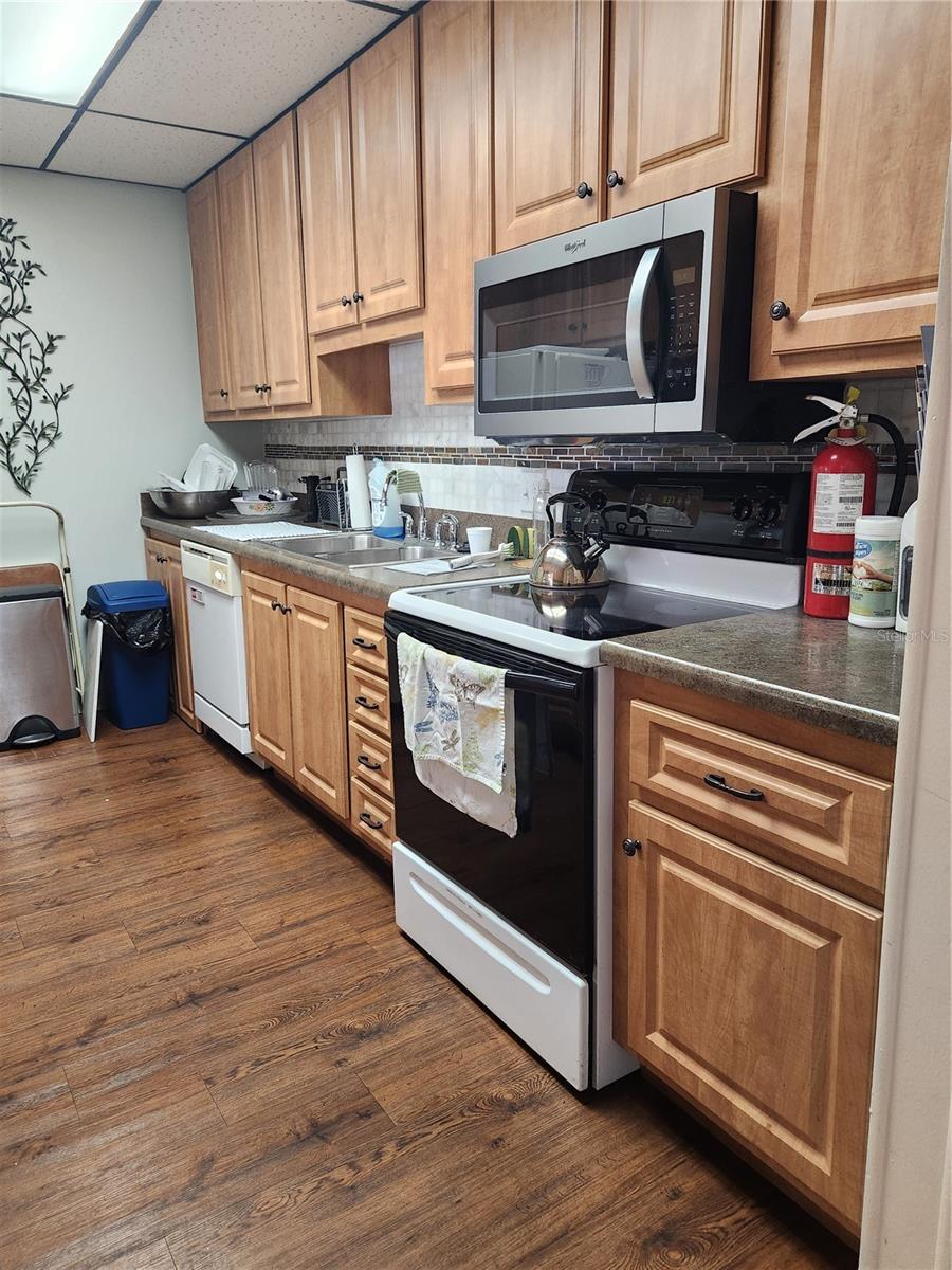 A4665359 Property Photo