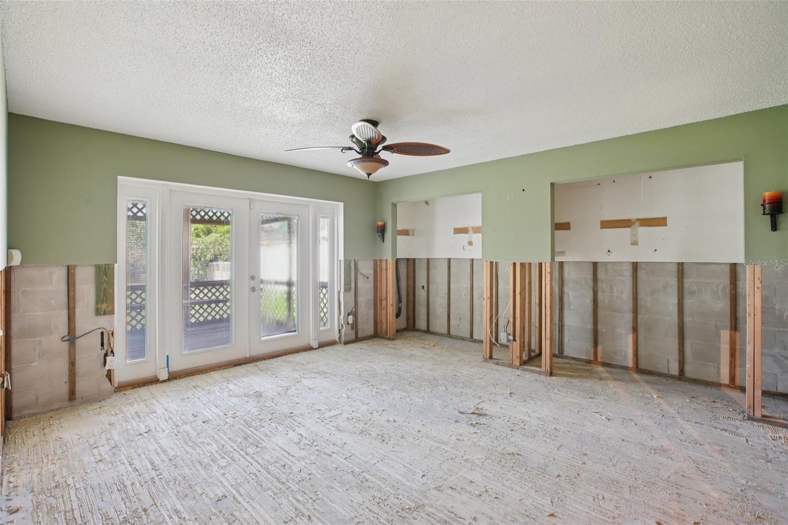 TB8428623 Property Photo