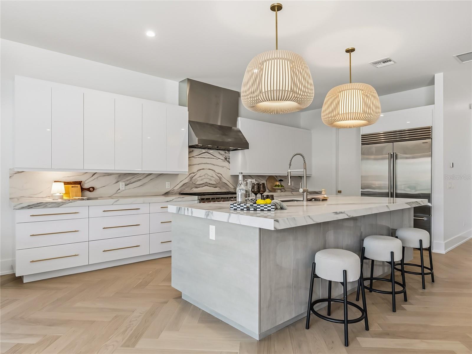 O6345085 Property Photo