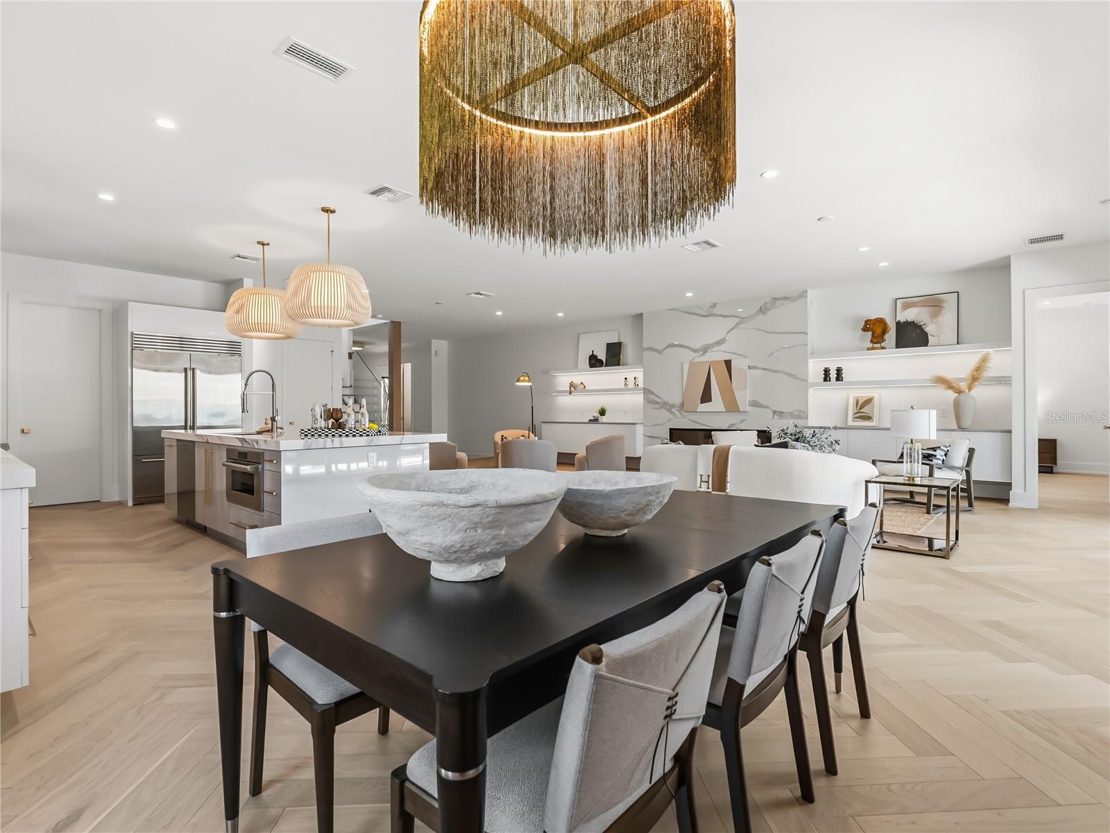 O6345085 Property Photo