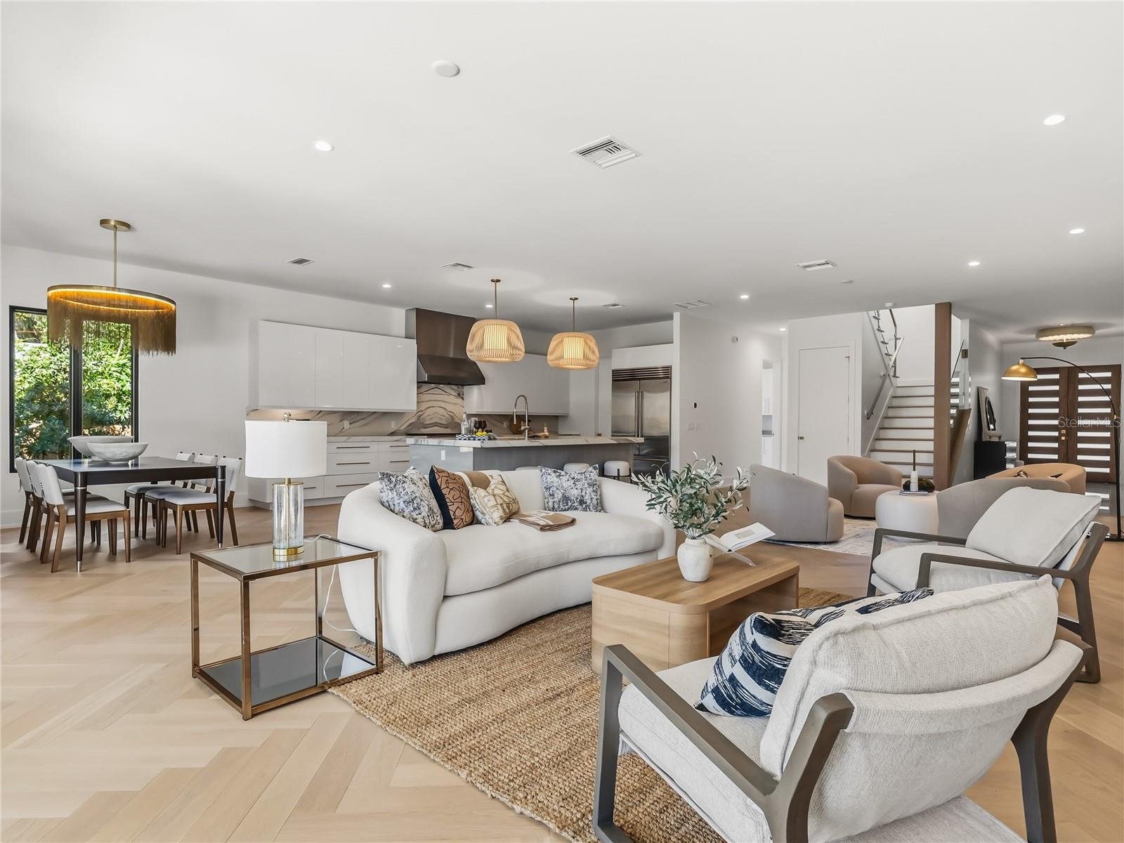 O6345085 Property Photo