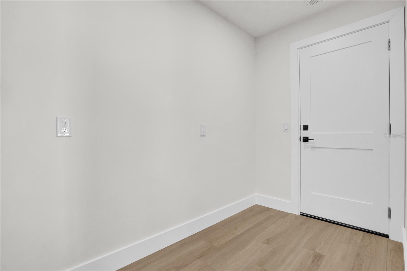 238 E LAKESHORE DR, CLERMONT, FL, 34711