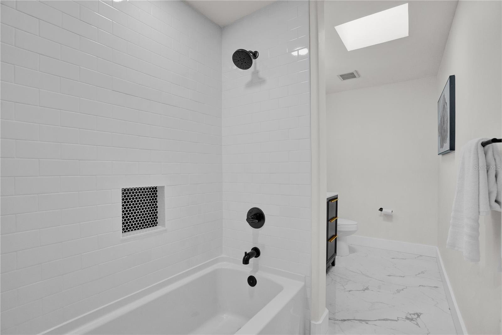 238 E LAKESHORE DR, CLERMONT, FL, 34711