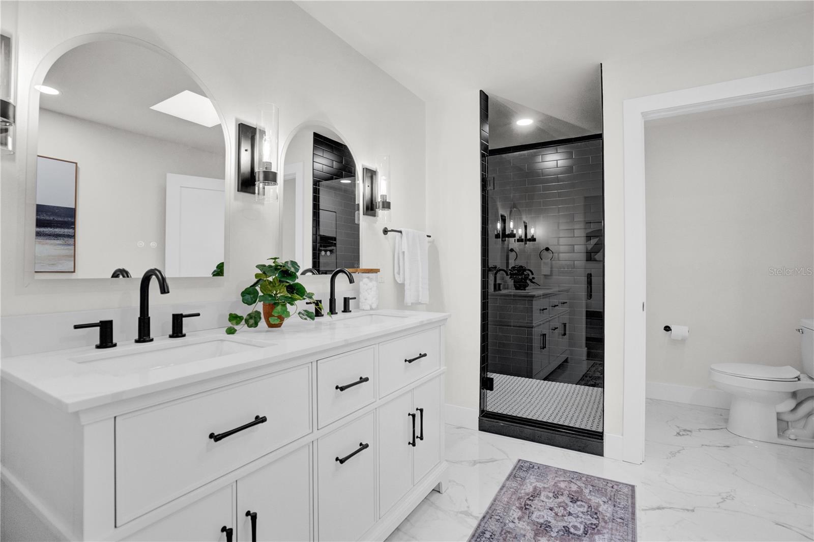 238 E LAKESHORE DR, CLERMONT, FL, 34711