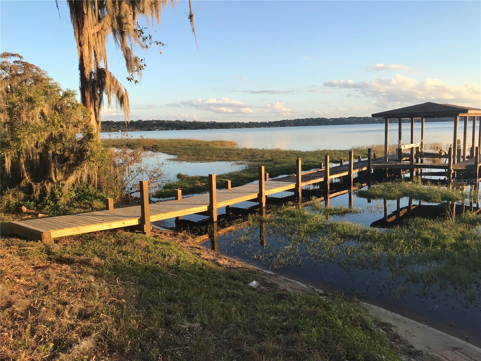 238 E LAKESHORE DR, CLERMONT, FL, 34711